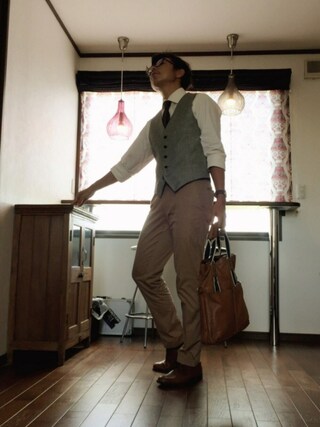 March Hare使用「green label relaxing（◇C/PU TWILL SLIM NP パンツ）」的時尚穿搭