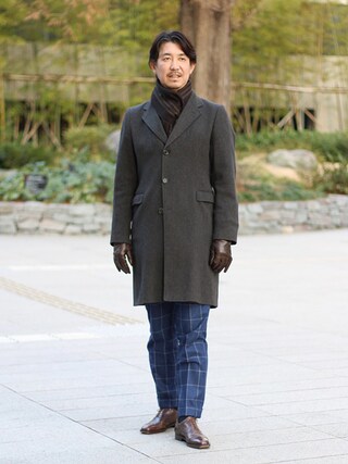 柳田敏正使用「PIOMBO（ピオンボ　チェスターコート）」的時尚穿搭