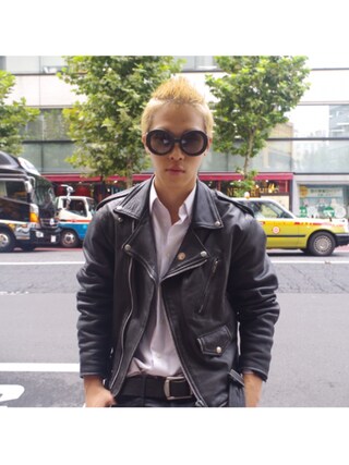 kyosuke atsumi is wearing Prada "Prada Round-frame acetate sunglasses"