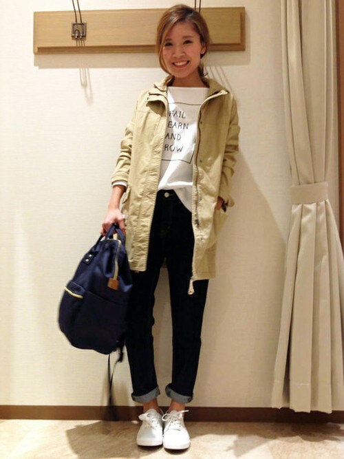ikka STORE|ikka STORE Women's STAFFさんのマウンテンパーカー「マンパーハーフコート(ikka|イッカ)」を使ったコーディネート