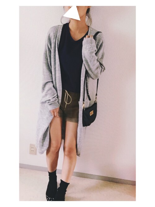 moco is wearing MOUSSY "OVER-WASHED WOOL LONG KNIT CDK"