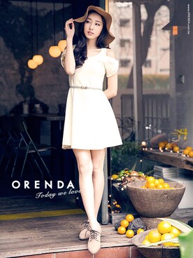 ORENDA｜ORENDA使用「ORENDA（蝴蝶結袖口設計挖肩洋裝）」的時尚穿搭