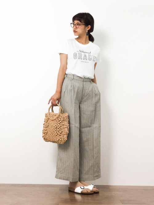 ZOZOTOWN|なみおさんのTシャツ/カットソー「Sonny Label GRACEプリントTシャツ(URBAN RESEARCH Sonny Label|アーバンリサーチサニーレーベル)」を使ったコーディネート