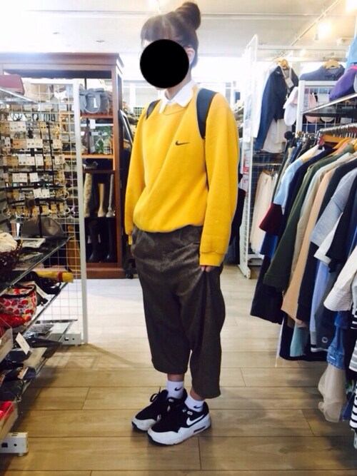 搭配nike运动衫的女性时尚穿搭总览