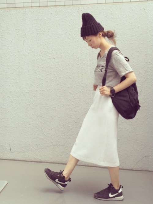 黒のニット帽なら、髪の色に近いので取り入れやすい♥
