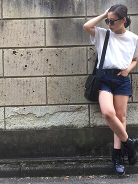 NYLONJAPAN is wearing Dr. Martens "Dr. Martens 1460 Mono Boot"