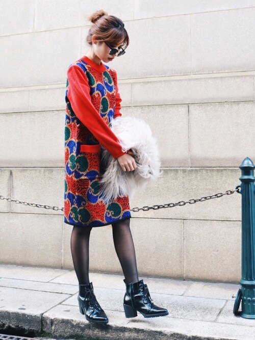 Akane使用（Yves Saint Laurent）的時尚穿搭
