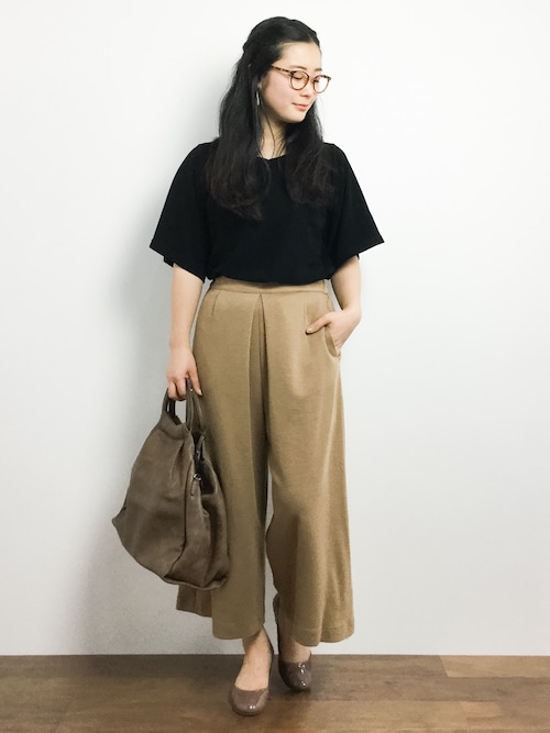 ZOZOTOWN|クボヤさんのTシャツ/カットソー「トリアセピンタック VネックフレアスリーブTEE◆(SLOBE IENA|スローブイエナ)」を使ったコーディネート
