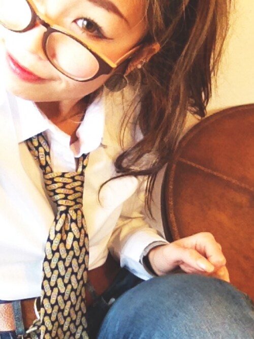 Rie Victoria Aoki is wearing CELINE "Tie"