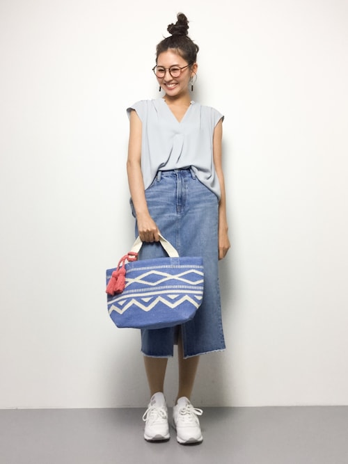 ZOZOTOWN|m.yさんのシャツ/ブラウス「【WEB限定】異素材切替スキッパーブラウス(ViS|ビス)」を使ったコーディネート