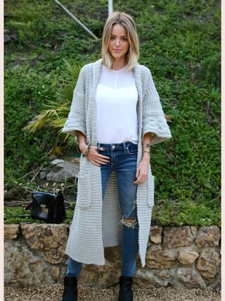 Kaitlynn Carter is wearing Wildfox Couture "Cardigan"