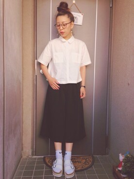 ayano使用「ViS（ショート丈シャツ）」的時尚穿搭