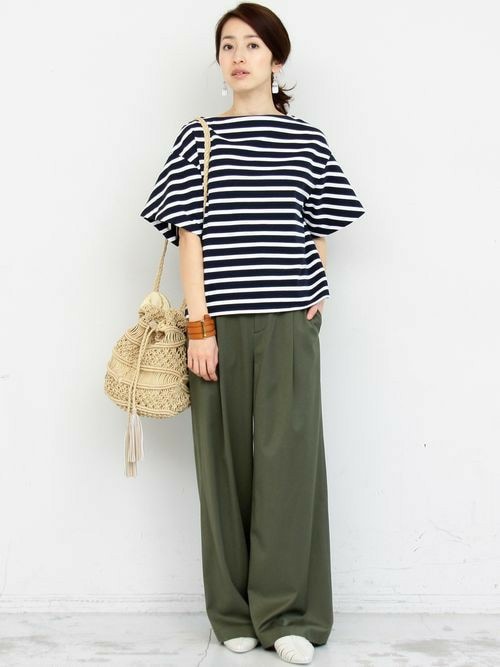 BEAUTY&YOUTH UNITED ARROWS|BEAUTY&YOUTH オフィススタッフ 02さんのTシャツ/カットソー「BY∵ コットンフリルスリーブカットソー(BEAUTY&YOUTH UNITED ARROWS|ビューティアンドユースユナイテッドアローズ)」を使ったコーディネート