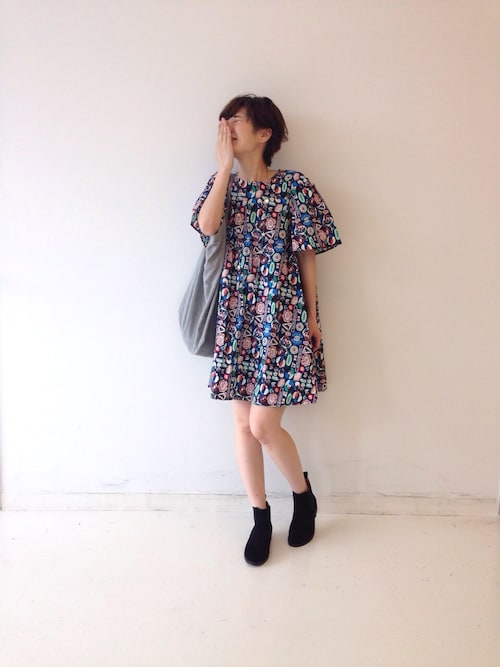 結婚式柄ありワンピースコーデ