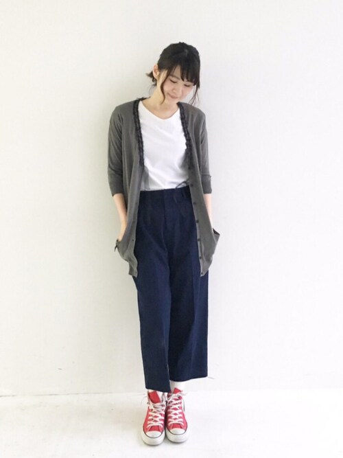 haco!|haco-on-acoさんのTシャツ/カットソー「ベンリなVネックTシャツ by que made me(haco!|ハコ)」を使ったコーディネート