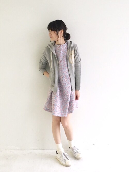haco!|haco-on-acoさんのパーカー「haco.FACTORY G.N.P.あたたかな手作業 スウェットのジップパーカー(haco!|ハコ)」を使ったコーディネート