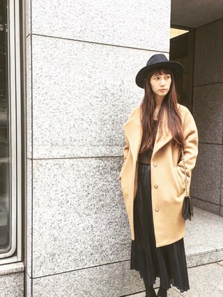 Kazumi使用「BLACK BY MOUSSY（Double pile mosser coat）」的時尚穿搭