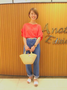 アナザーエディション 町田店|Maiko AbeさんのTシャツ/カットソー「袖フリルVネックTシャツ/AEBFC ソデフリルV/N T(Another Edition|アナザーエディション)」を使ったコーディネート