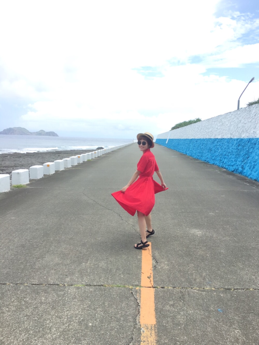 サングラス×夏っぽワンピ
