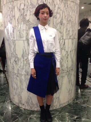 kimi  is wearing Sacai "Sacai Wool-felt and pleated chiffon wrap skirt"