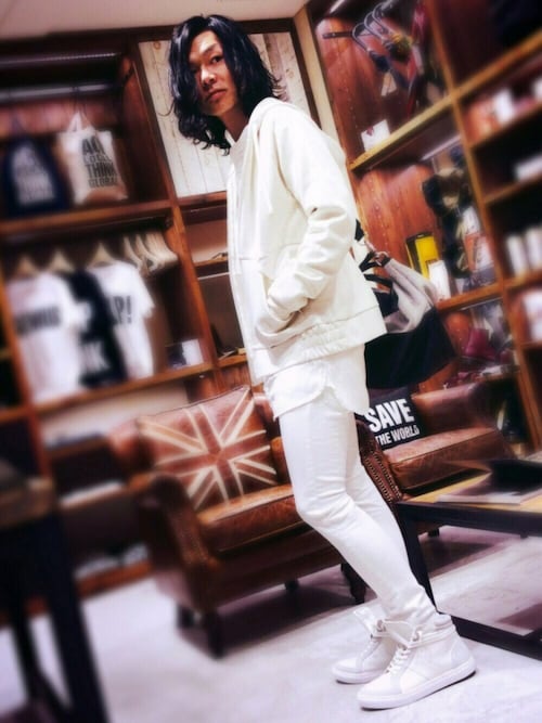 LOVE by KATHARINE HAMNETT 新宿メンKIKURINEさんのパーカー「CARDBOARD KNIT PARKA / ダンボール