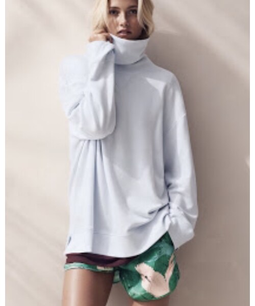タートルネックトップス ¥ 1,190