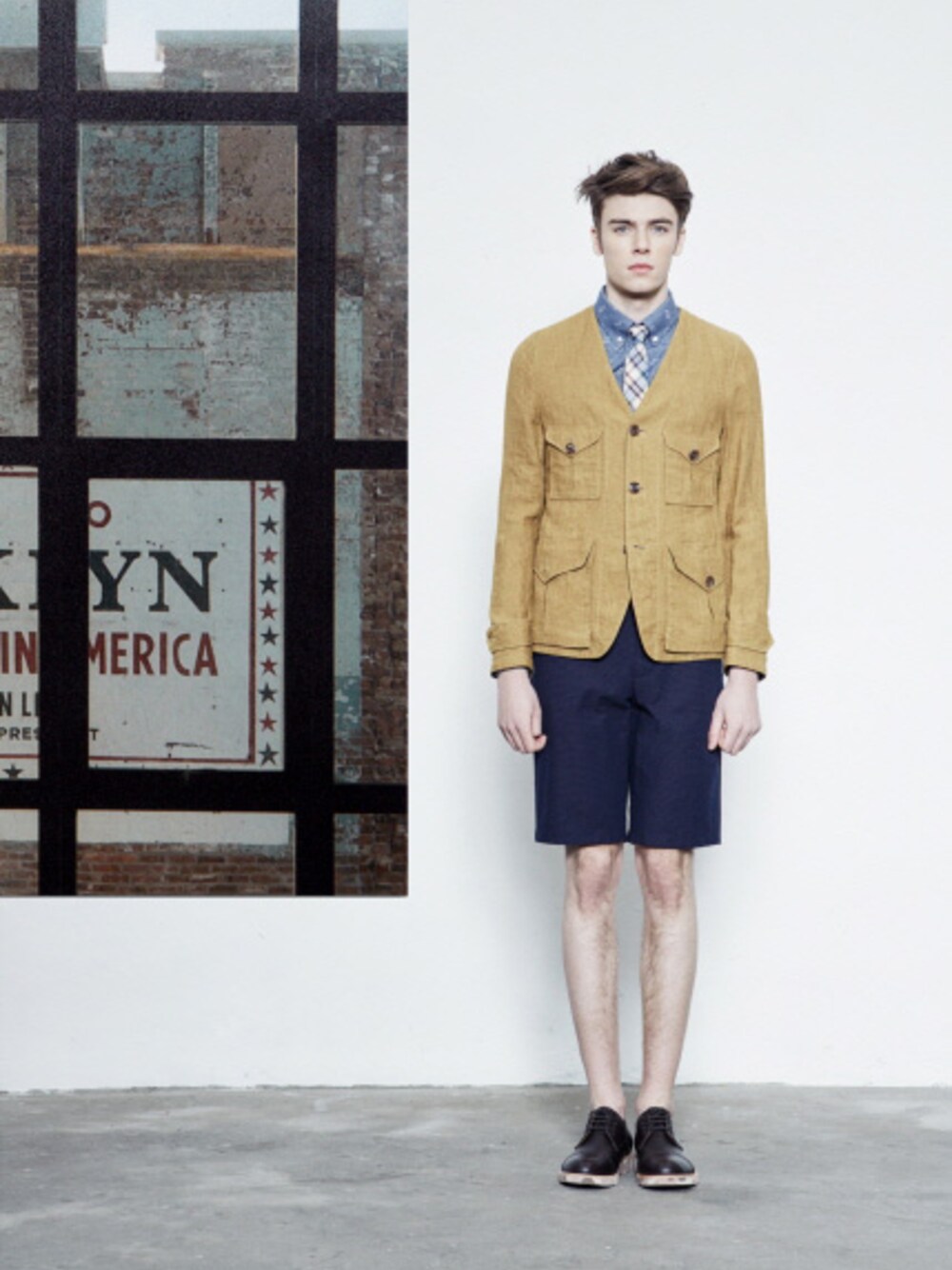 「CUSTOMELLOW、 커스텀멜로우、lookbook」｜「customellowの[voyage] reversible linen jacket（テーラードジャケット、ブラウン系）」を使った、customellowさん（メンズ・180cm）の夏コーディネートの1枚目の写真