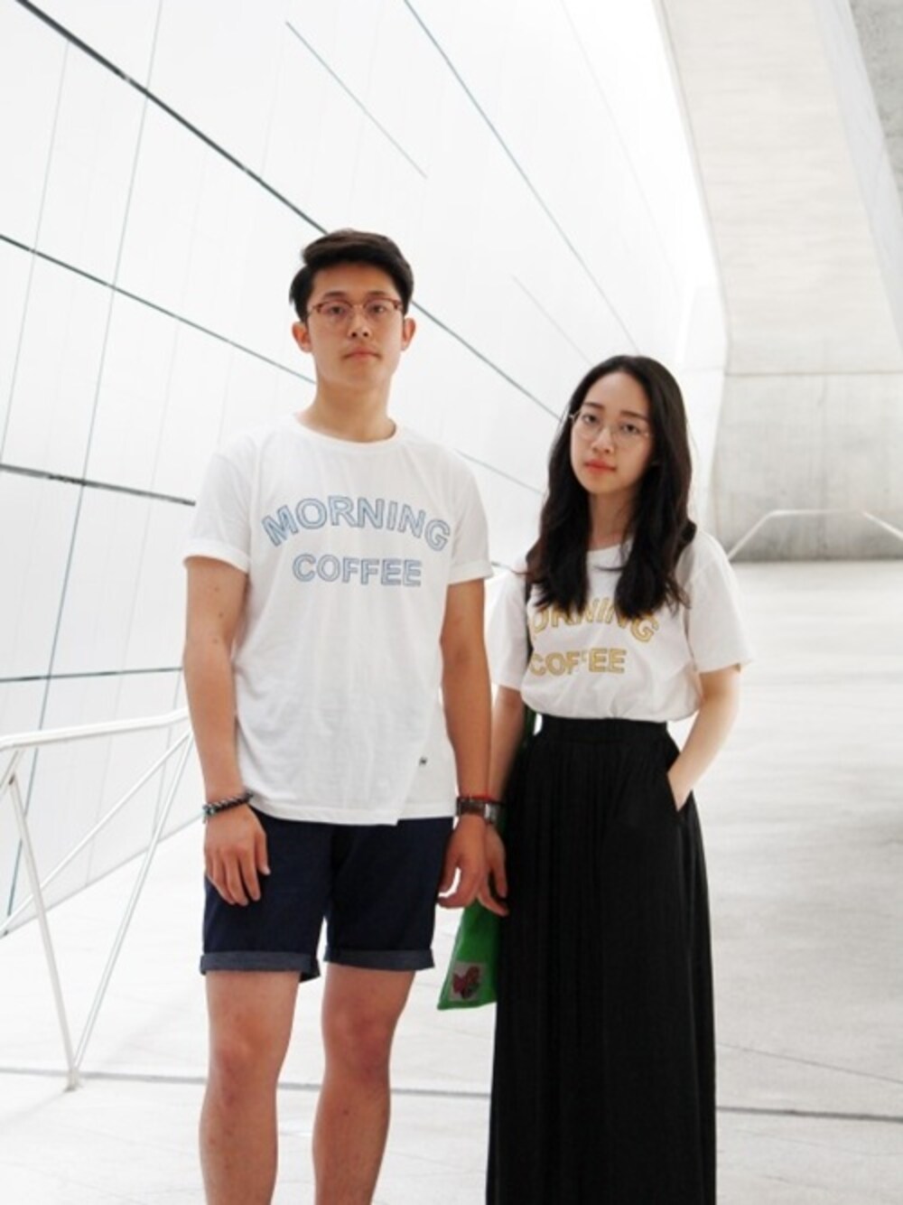 「CUSTOMELLOW、커스텀멜로우、 gentee、 젠티、 모닝커피、 커플룩、 커플 스타일링」｜「customellowのmorning coffee t-shirts package（Tシャツ/カットソー、ホワイト系）」を使った、customellowさん（メンズ・180cm）の夏コーディネートの1枚目の写真
