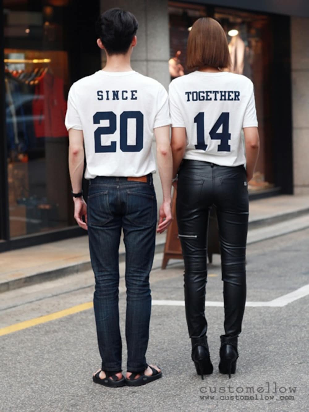 「CUSTOMELLOW、 커스텀멜로우、 gentee、 젠티、 커플룩」｜「customellowの[MANHATTAN PROJECT] together since t-shirts（Tシャツ/カットソー、ホワイト系）」を使った、customellowさん（メンズ・180cm）の夏コーディネートの1枚目の写真