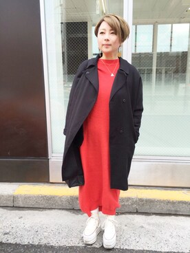 「red」｜「アイテム（チェスターコート）」を使った、tnaさん（レディース・156cm）の夏コーディネート