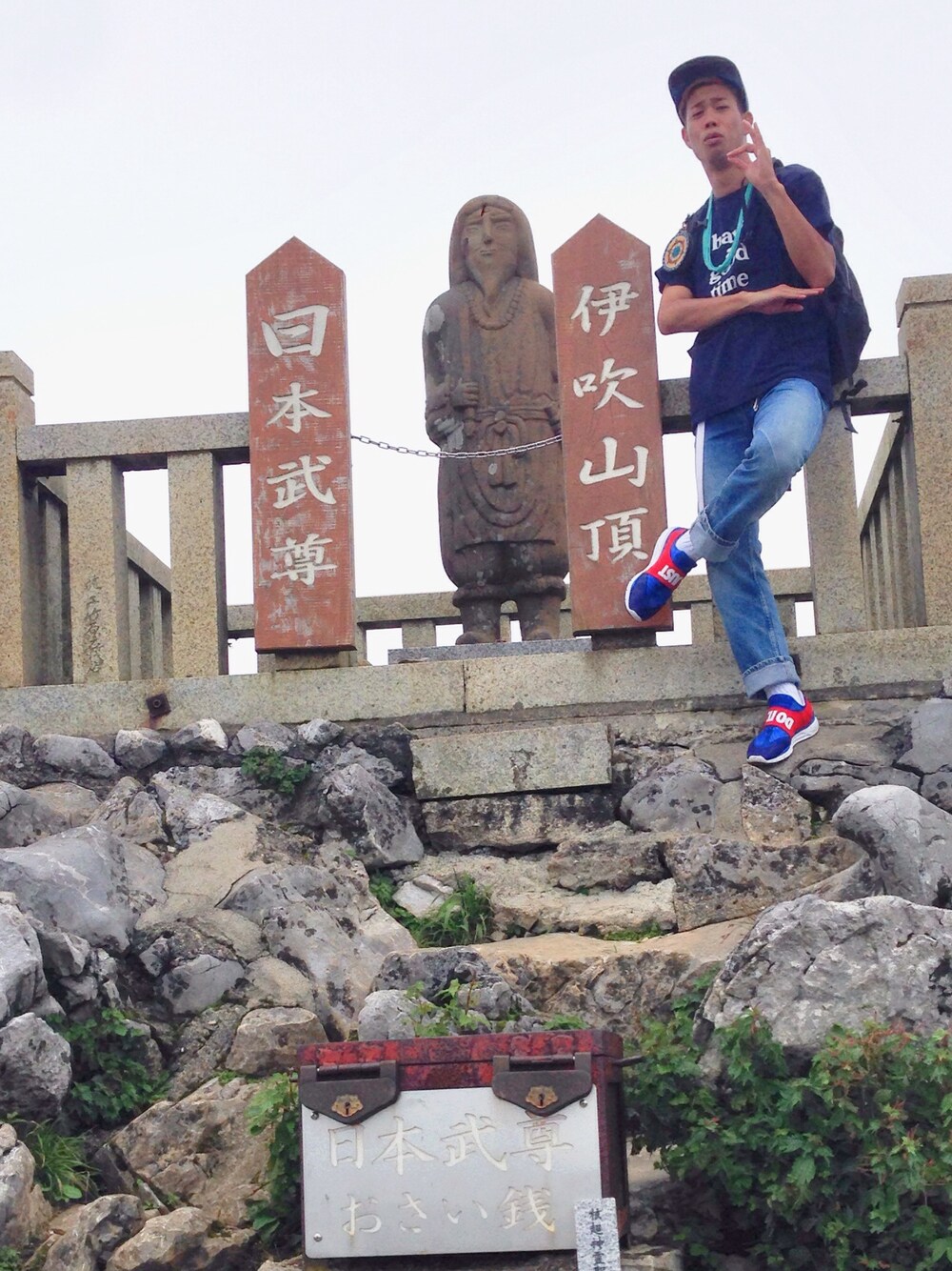 「BEAMS、BEAMS BOY、have a good time、MOWGLI SURF、NIKE、lunarfly306、ARC'TERYX、blackmeans、Levi's、ダメージデニムパンツ」｜「BEAMSのARC'TERYX / ARRO 22（バックパック/リュック、ブラック系）」を使った、satoshi moriさん（メンズ・173cm）の夏コーディネートの1枚目の写真