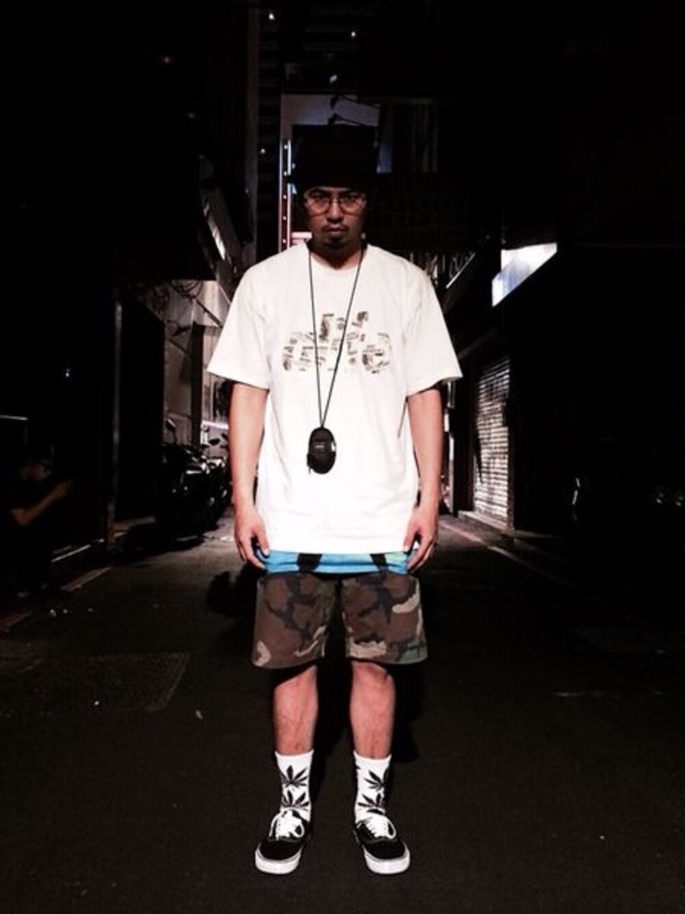 「HUF、ALIFE」｜「HUFのPLANTLIFE CREW SOCKS（ソックス/靴下、ホワイト系）」を使った、CharlieFuさん（メンズ・174cm）の春コーディネートの1枚目の写真