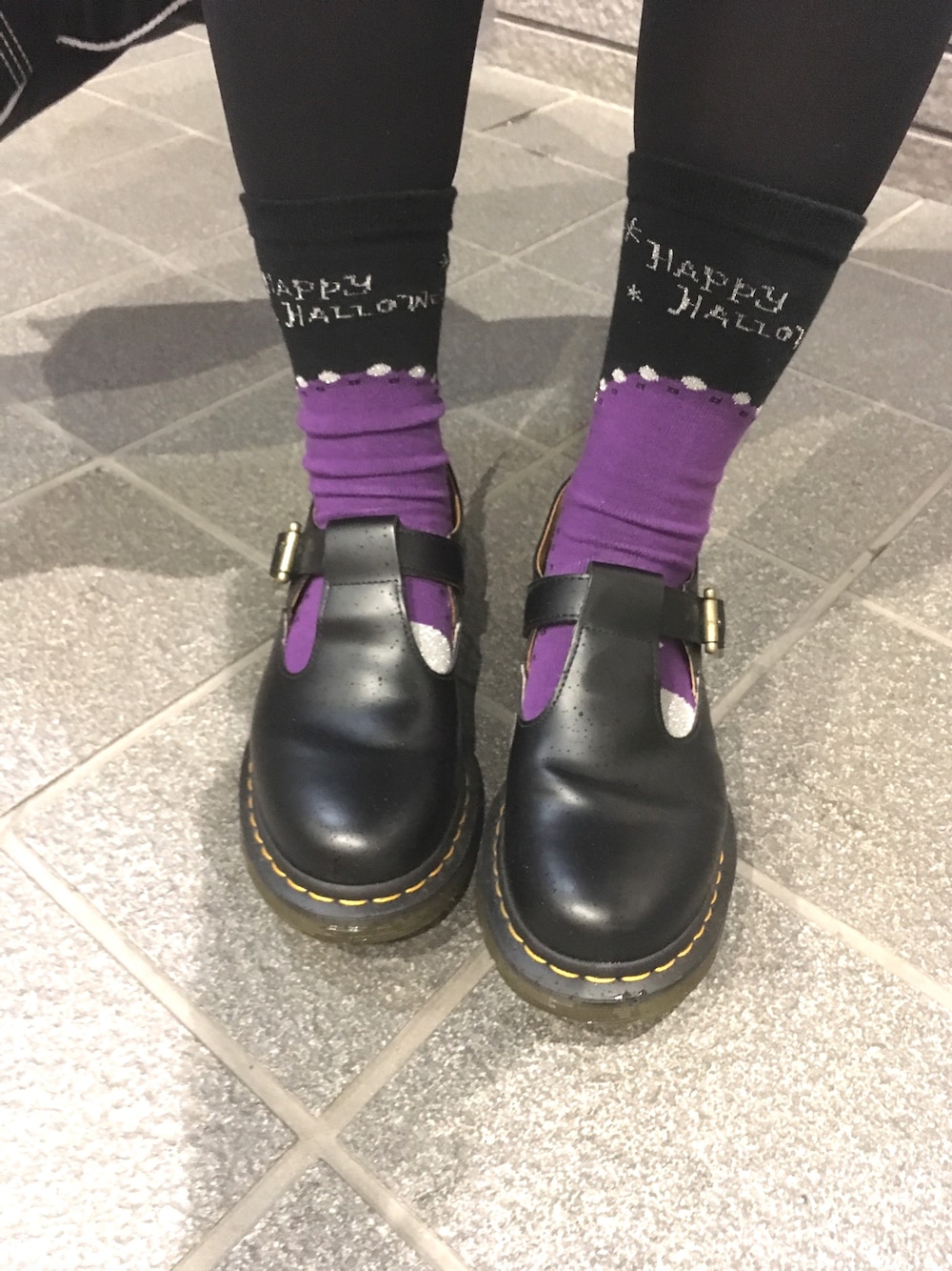 「ハロウィン」｜「Dr. Martensのレディース Dr.Martens ドクターマーチン POLLEY T-BAR 14852001 BLACK（ブーツ、ブラック系）」を使った、みぃさん（レディース・157cm）の秋コーディネートの1枚目の写真