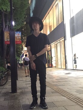 「Marc by Marc Jacobs（マークバイマークジェイコブス）のアイテム（バングル/リストバンド）」を使った、新井航  OCEAN TOKYOさん（メンズ・177cm）の夏コーディネート