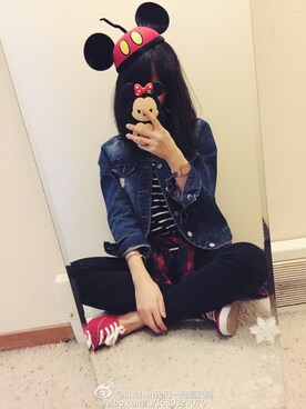 「Honeys（ハニーズ）のアイテム（デニムジャケット、ブルー系）」を使った、有只肥兔儿さん（レディース・165cm）の冬コーディネート