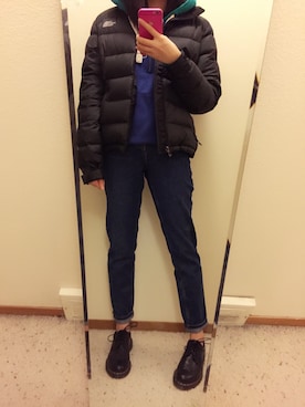 「TOPSHOP（トップショップ）のアイテム（デニムパンツ、ブルー系）」を使った、有只肥兔儿さん（レディース・165cm）の冬コーディネート