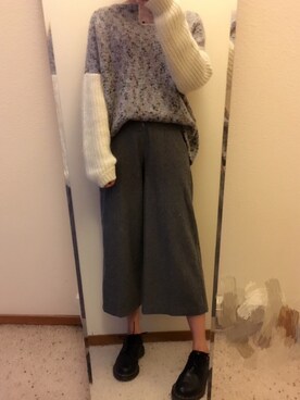 「URBAN OUTFITTERS（アーバンアウトフィッターズ）のアイテム（ニット/セーター、グレー系）」を使った、有只肥兔儿さん（レディース・165cm）の冬コーディネート