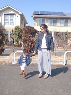 「ムートン」｜「アイテム（デニムジャケット）」を使った、issaraさん（キッズ・90cm）の冬コーディネート