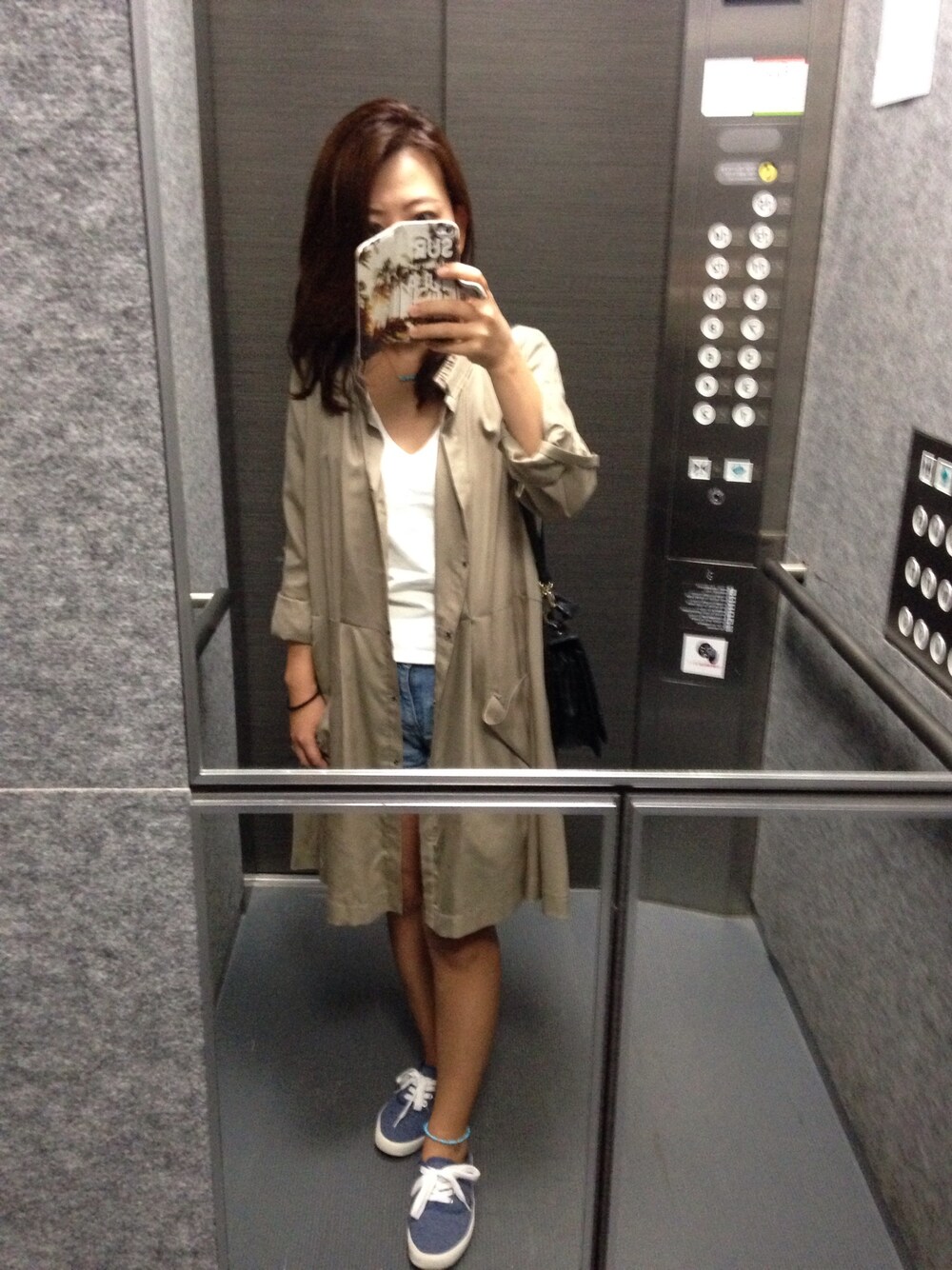 「休日、shopping」｜「DRESSLAVEのアイテム（ワンピース、グリーン系）」を使った、Yuka さん（レディース・150cm）の秋コーディネートの1枚目の写真