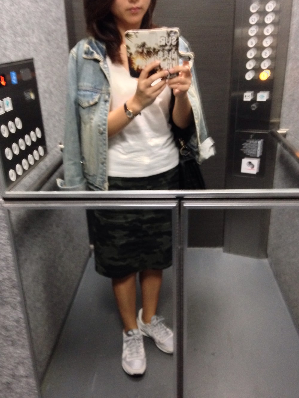 「休日、お墓参り」｜「RAY CASSINのアイテム（デニムジャケット、ブルー系）」を使った、Yuka さん（レディース・150cm）の秋コーディネートの1枚目の写真