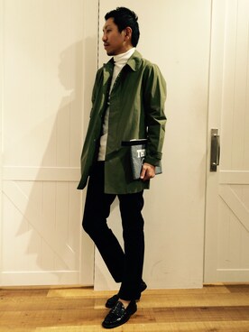 「アイテム（ステンカラーコート）」を使った、ToruFukumotoさん（メンズ・175cm・30代）の秋コーディネート