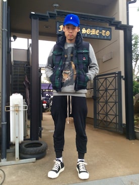 「GIVENCHY」｜「アイテム（ダウンジャケット/コート）」を使った、Keitaさん（メンズ・175cm）の冬コーディネート