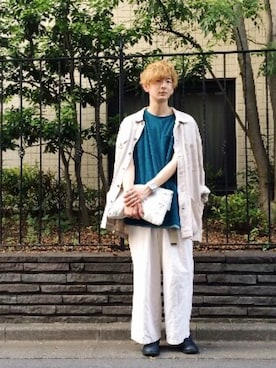「hatra（ハトラ）のアイテム（Tシャツ/カットソー）」を使った、ゆーたまるさん（メンズ・173cm）の春コーディネート