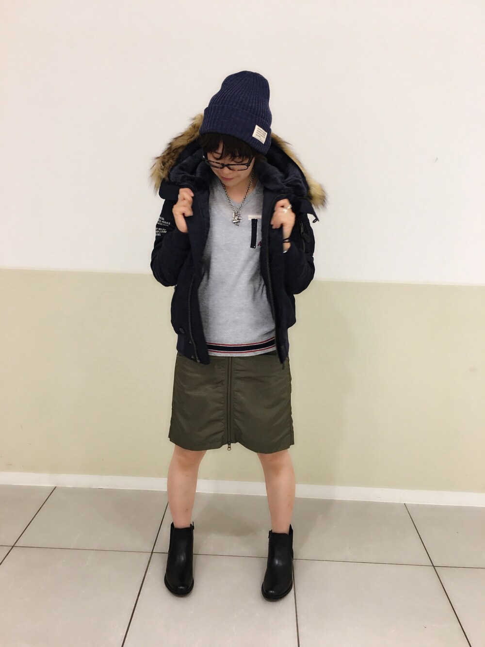 「ミリタリー、アメカジ、MA-1、AVIREX、サイドゴアブーツ、casual、ootd、outfit、N2-B、AVIREXBelle」｜「AVIREXのavirex/アヴィレックス/　KNIT WATCH CAP/ニットワッチキャップ/Belle（ニットキャップ/ビーニー、ブルー系）」を使った、Yasさん（レディース・156cm）の秋コーディネートの1枚目の写真