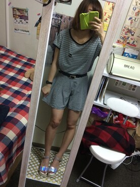 「UNIQLO Tシャツ」｜「アイテム（アクセサリー）」を使った、karuhaさん（レディース・162cm）の夏コーディネート