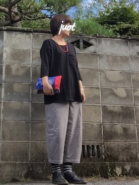 「クラークス」｜「アイテム（おもちゃ）」を使った、JUOT(ジュート)さん（レディース・169cm）の秋コーディネート