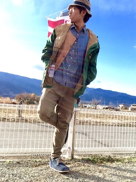 「青空」｜「アイテム（マウンテンパーカー）」を使った、ジョーさん（メンズ・177cm）の冬コーディネート