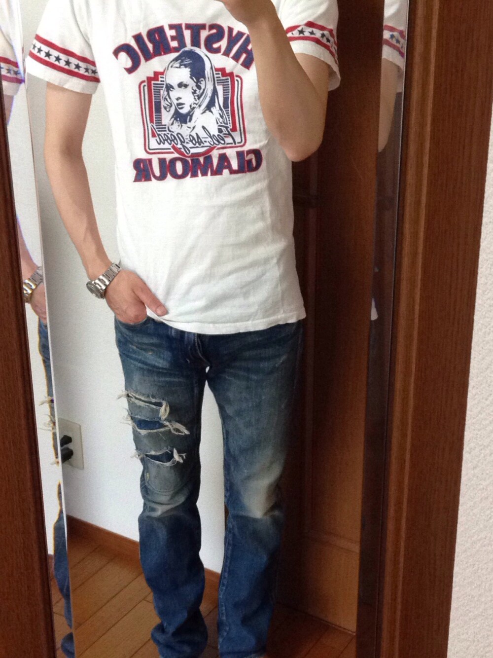 「ヒステリックグラマー」｜「HYSTERIC GLAMOURのアイテム（Tシャツ/カットソー、ホワイト系）」を使った、toshiさん（メンズ・167cm）の夏コーディネートの1枚目の写真