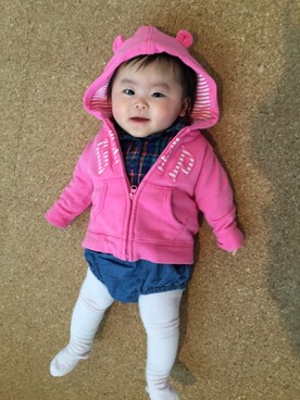 「babyGAP（babyGAP）のアイテム（パーカー、ピンク系）」を使った、yurimariさん（レディース・70cm）の春コーディネート