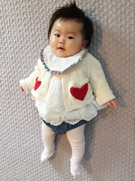 「babyGAP（babyGAP）のアイテム（カーディガン/ボレロ、ホワイト系）」を使った、yurimariさん（レディース・70cm）の春コーディネート